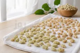نحوه خشک کردن توت سفید در خانه بدون سیاه شدن!