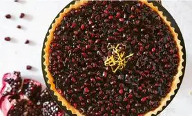 طرز تهیه تارت انار؛ دسر شیک و پاییزی مخصوص شب یلدا