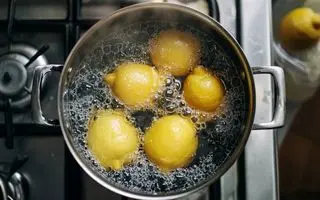 عمرا اگه میدونستید قبل خواب یک لیمو را بجوشانید و آب آن را بنوشید چه معجزه شگفت انگیزی رخ می دهد!