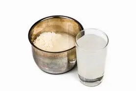 آب برنج و اینهمه خاصیتی که کمتر کسی از آن می گوید | از درمان موخوره و لک صورت تا لاغری و غیره