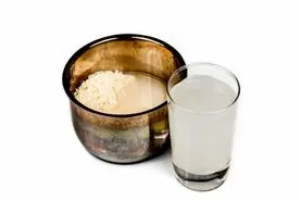 آب برنج و اینهمه خاصیتی که کمتر کسی از آن می گوید | از درمان موخوره و لک صورت تا لاغری و غیره