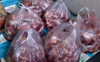 توزیع گوشت رایگان دولتی در مناطق کم برخوردار | آغاز اهدا گوشت رایگان دولتی به اقشار گم درآمد