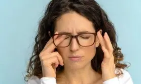 علت خشکی چشم در دوران یائسگی چیست؟ + راه های درمان