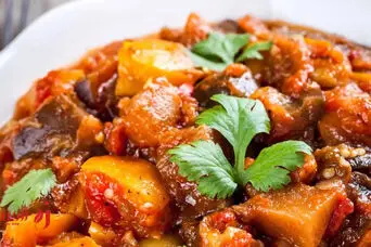 طرز تهیه یتیمچه بادمجان و گوجه | غذای کم‌خرجی که با یک تابه آماده می‌شود