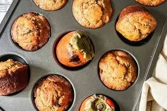 طرز تهیه مافین خرمالو؛ دسر خوشمزه پاییزی