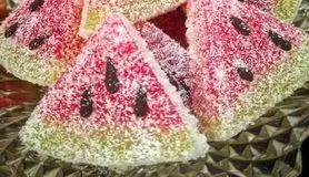 طرز تهیه باسلوق هندوانه‌ای؛ دسر یلدایی جذاب برای شب یلدا