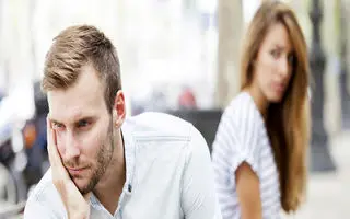  خطر نامرئی! این ۸ حرکت بدن فاش می‌کند با یک خودشیفته بیمار طرفید
