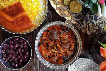 خورشت خلال کرمانشاه : طعمی از تاریخ با خلال بادام و زرشک سیاه