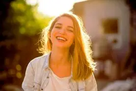 به جای ضد آفتاب از این مواد خوراکی استفاده کن | خوراکی هایی که ده برابر ضد آفتاب بهتر عمل میکنند