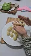 طرز تهیه شیرینی بامیه با آرد و آب؛ ساده، خوشمزه و بدون نیاز به فر