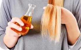 موهاتو بدون نیاز به هزینه های زیاد کراتین تو خونه صاف کن | نسخه های طبیعی و گیاهی برای رفع وزی موها
