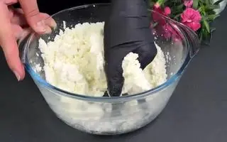 طرز تهیه پنیر خانگی فقط با شیر و لیمو ترش!