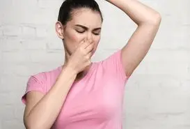 رفع بوی بد زیر بغل با جوش شیرین