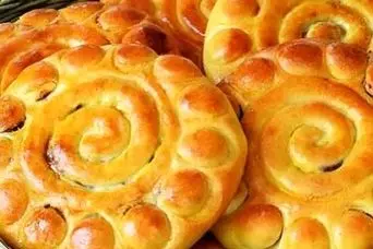 طرز تهیه کلوچه فومن خانگی