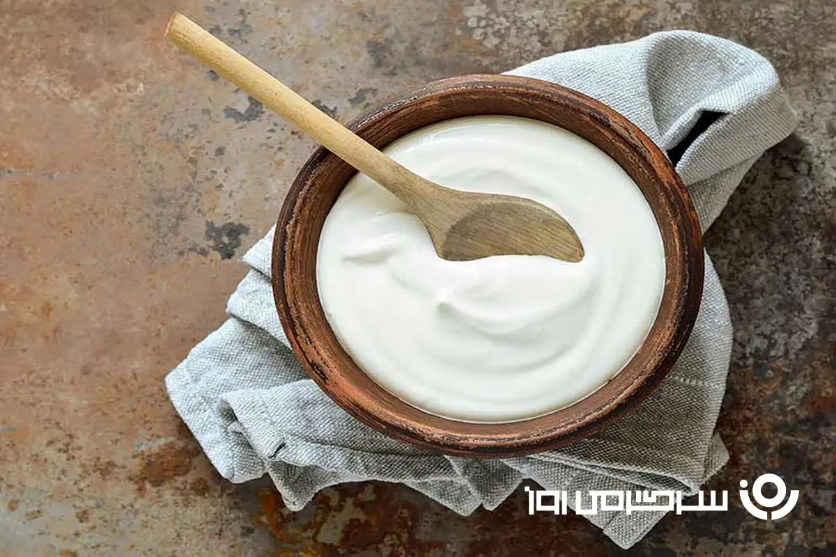 چرا نباید شب‌ها ماست خورد؟ اگر آن را بخوریم چه اتفاقی می‌افتد؟