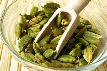 ترفند نگهداری صحیح هل سبز بدون پوک شدن و از بین رفتن بو برای طولانی مدت