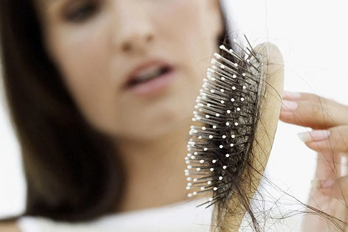 یک روش معجزه آسای کاملا خانگی و طبیعی برای درمان ریزش مو