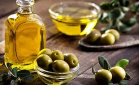 خوردن روزی 1 قاشق روغن زیتون، 2 روز به عمرت اضافه می کنه
