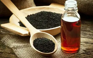 خواص روغن سیاه دانه برای کمردرد