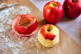 یه عمر اشتباه پوست سیب و دور میریختیم | معجزه پوست سیب تو خونه و زندگی